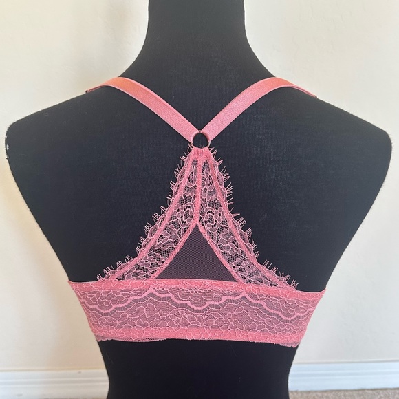 Victoria’s Secret Dream Angels Push-up without Padding lace bra - Picture 2 of 4